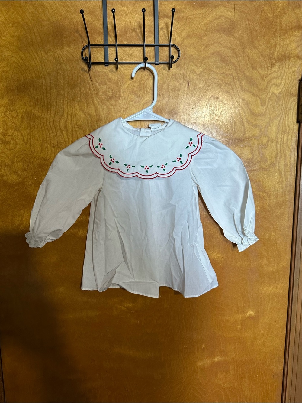 Vintage Festive Embroidered Scallop Collar Girls Top